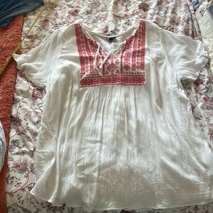 Torrid white blouse with red embroidery size 3x